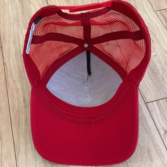 Robin’s jean men’s hat red black logo - Picture 6 of 11